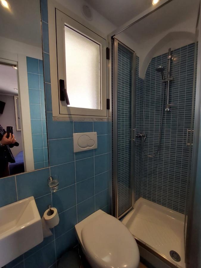 La Stanza Sul Porto Di Amalfi Camera Piccina Piccina Con Bagno Privato E Terrazzino Vista Mare Extérieur photo