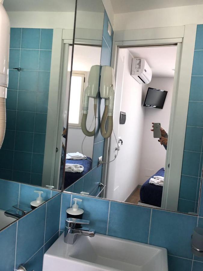 La Stanza Sul Porto Di Amalfi Camera Piccina Piccina Con Bagno Privato E Terrazzino Vista Mare Extérieur photo